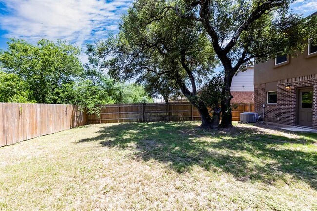 Building Photo - 1710 Atlantica St