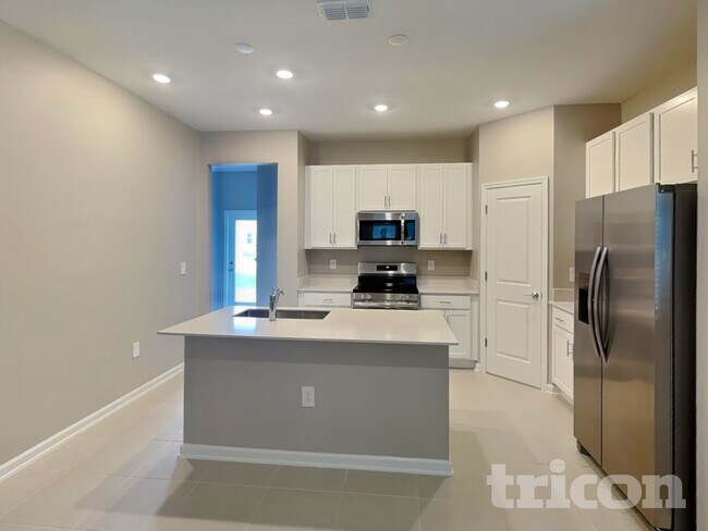 Building Photo - 722 Abita Aly