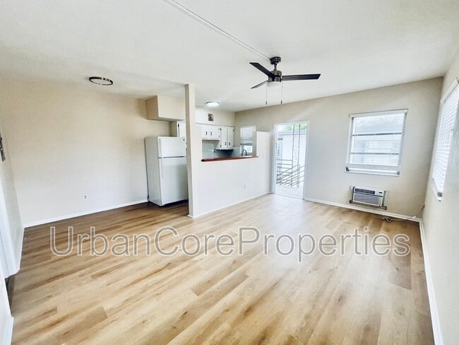 Building Photo - 115 7th Ave N