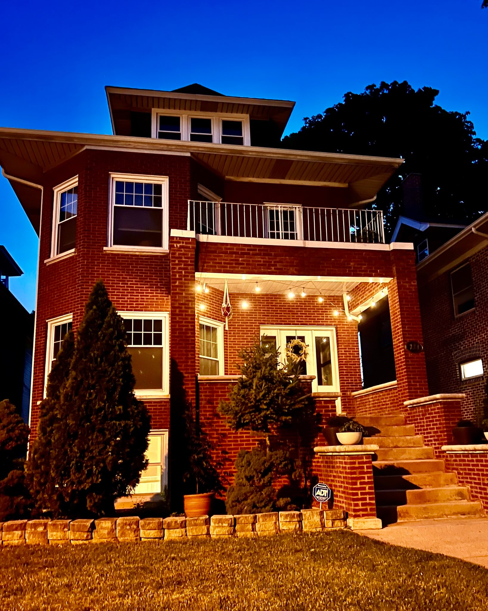 Front Exterior - 224 N Austin Blvd