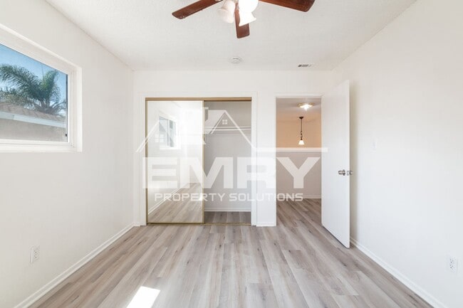 Building Photo - 3848 W 105th St