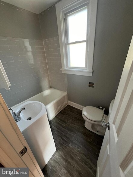 Building Photo - 44 S Loudoun St