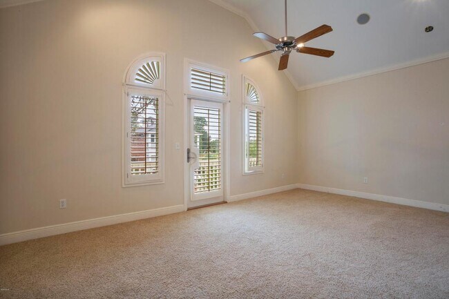 Building Photo - 7516 Pinehurst Ct