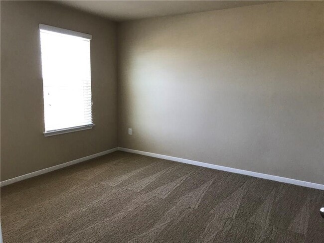 Building Photo - 3201 Ortman Dr
