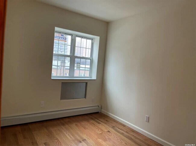 Building Photo - 43-31 Byrd St