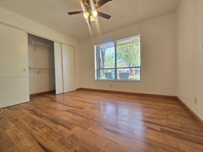 Building Photo - 11588 SW 112th Ave