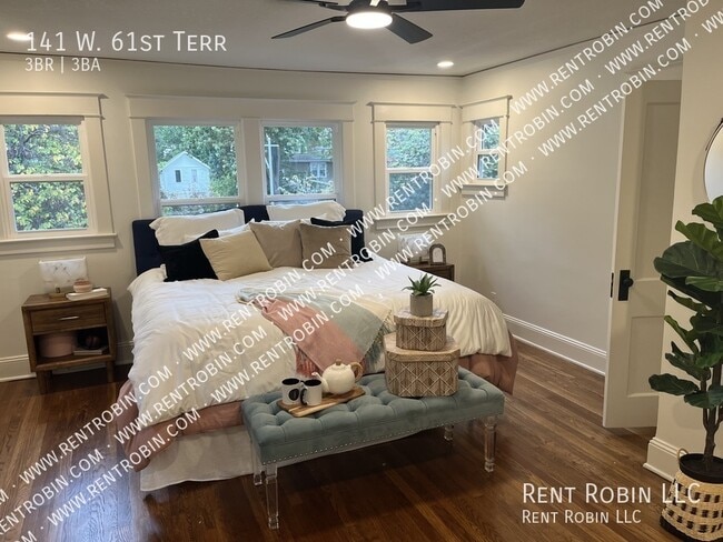 Building Photo - 141 W 61st Terrace