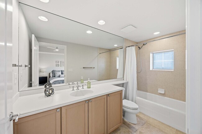 Building Photo - 4801 Bonita Bay Blvd