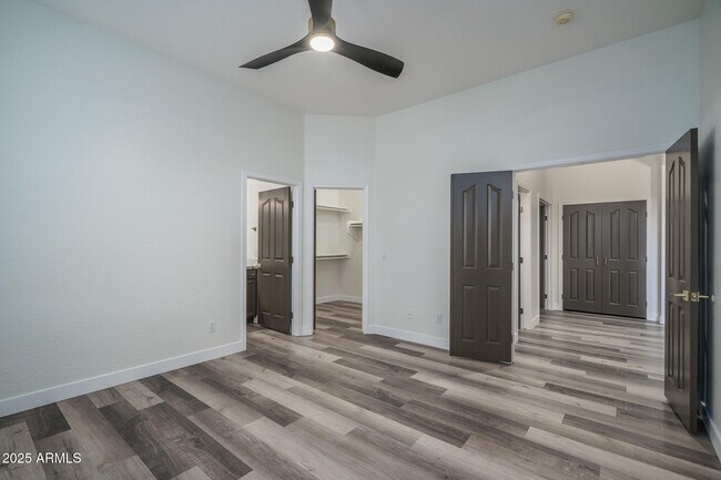 Building Photo - 4609 E Pinnacle Vista Dr