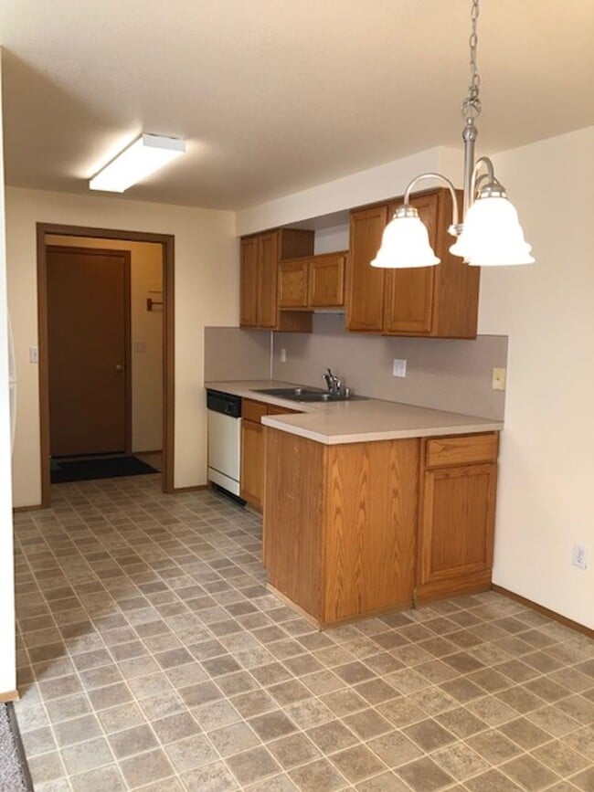 Building Photo - 15308-15310 Berry Valley Rd SE