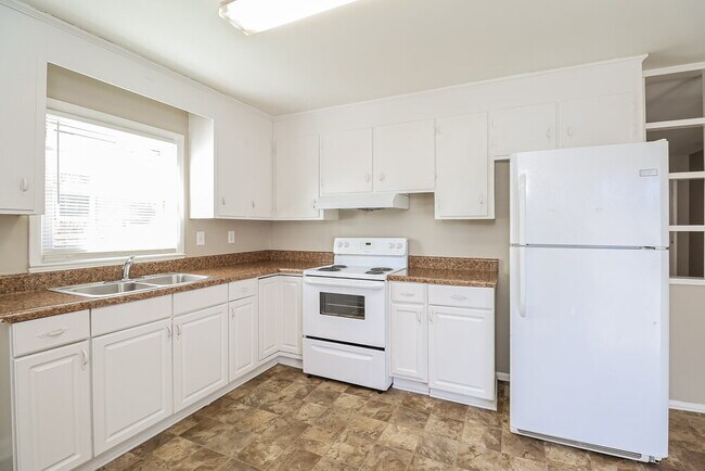 Building Photo - 3515 Archer Ave