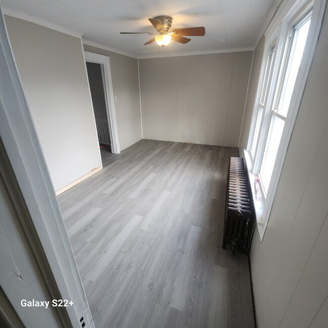 Building Photo - 724 Augustus Pl