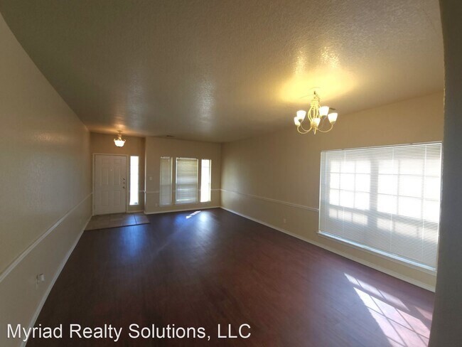 Building Photo - 4 br, 3.5 bath House - 21215 Encino Ash
