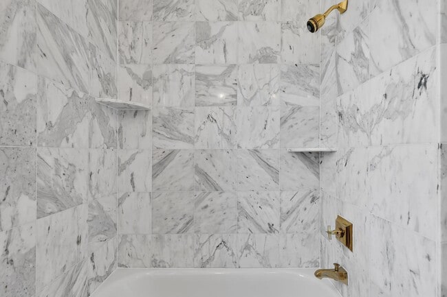 Building Photo - 3011 S Buchanan St