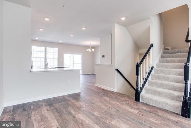 Building Photo - 5039 MacDonough Pl