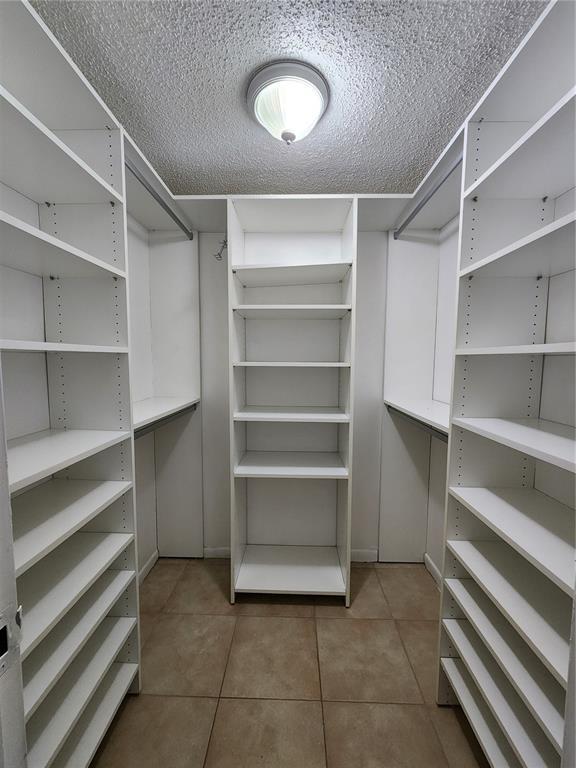 Building Photo - 8441 Forest Hills Dr