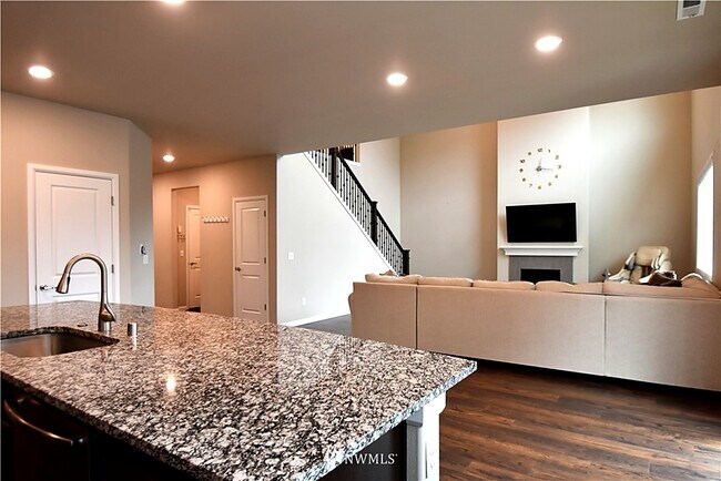 Building Photo - 10330 Driftwood Ave
