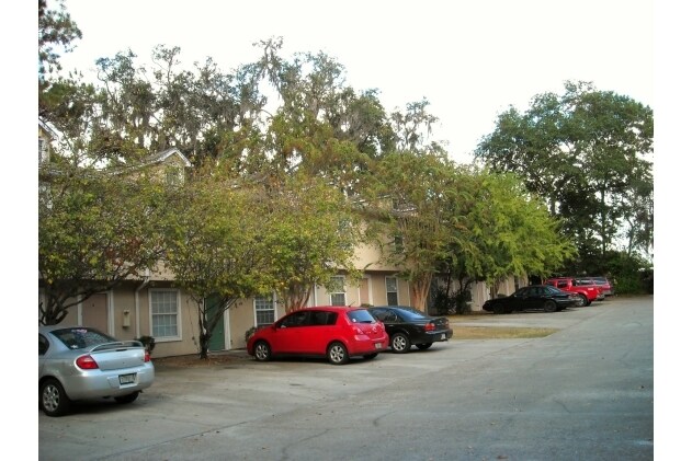 Building Photo - Valencia Square Townhomes