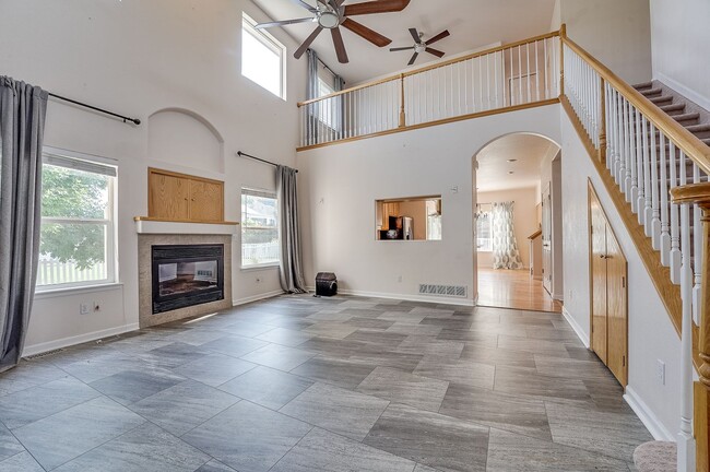 Primary Photo - Elegant 3-Bedroom, 3-Bath Home in Prestigi...