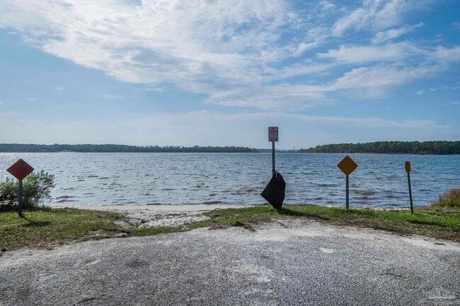 Building Photo - 496 Lownde Ave