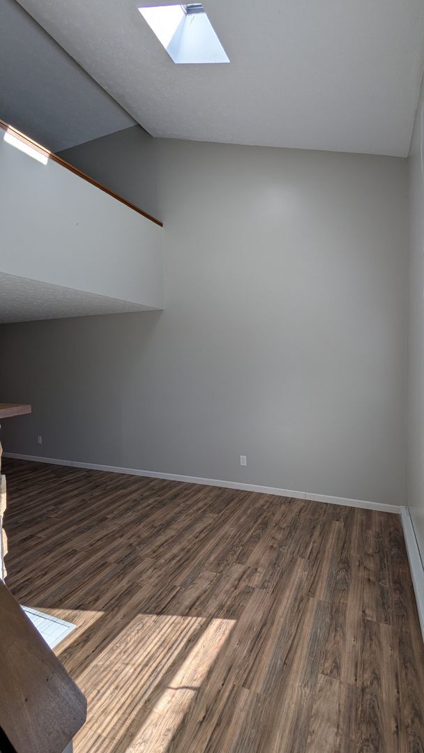 Building Photo - MN Cedar Village (857)
