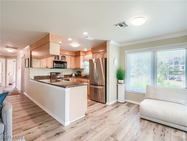 Building Photo - 6020 Cypress Ln