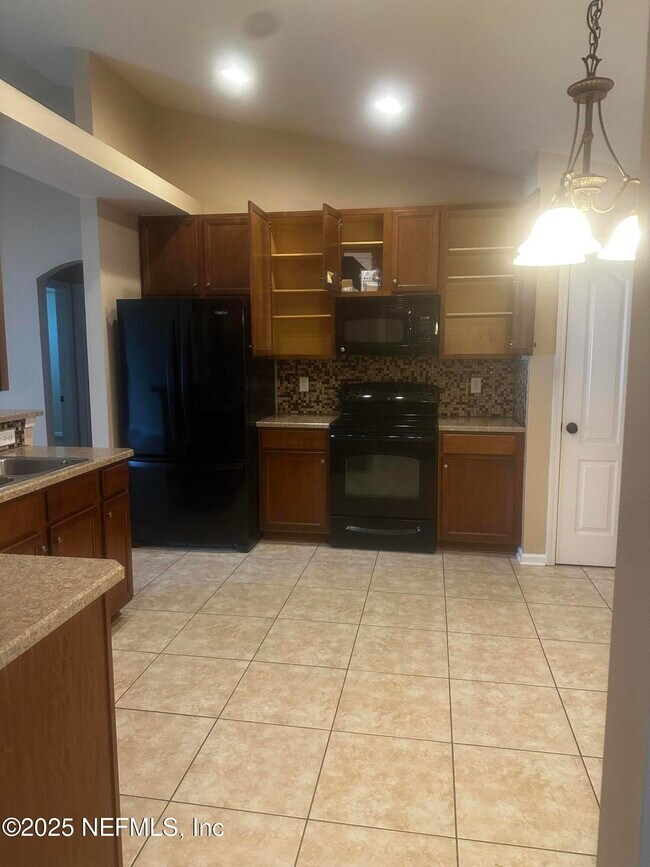 Building Photo - 45157 Ingleham Cir