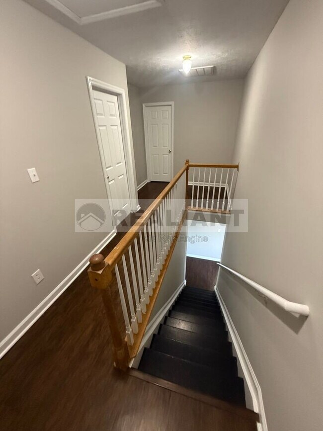 Building Photo - 118 Maple Leaf Ln