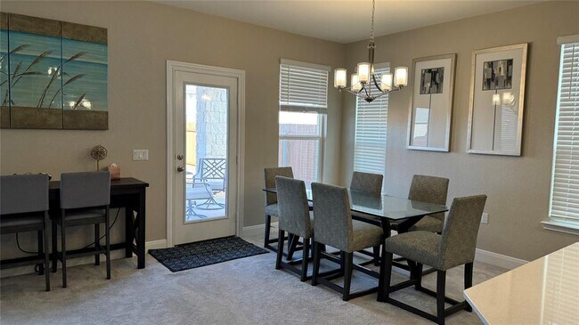 Building Photo - 4600 Colmar Dr