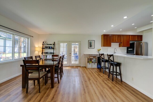 Building Photo - 3Bd/2Ba Kenmore House