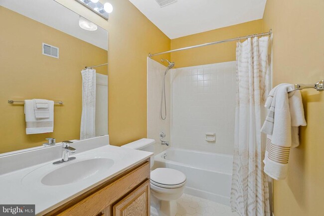 Building Photo - 4638 Luxberry Dr