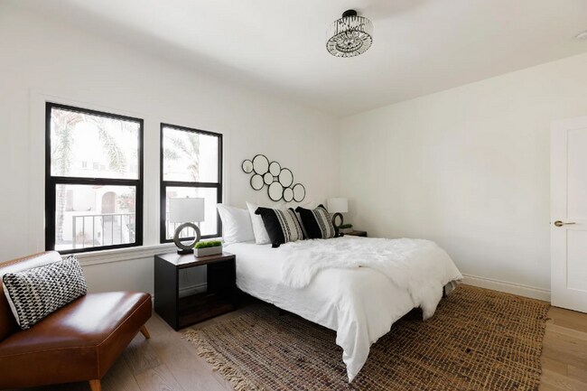 Building Photo - Stunning Echo Park house + Creative Space/Studio - Prime location walking distance to Sunset Blvd...