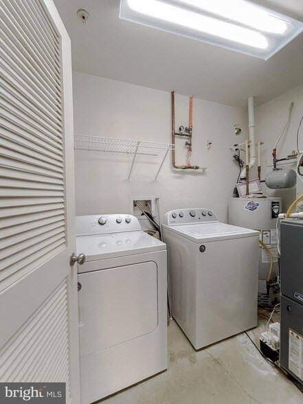 Building Photo - 45571 Catalina Ln