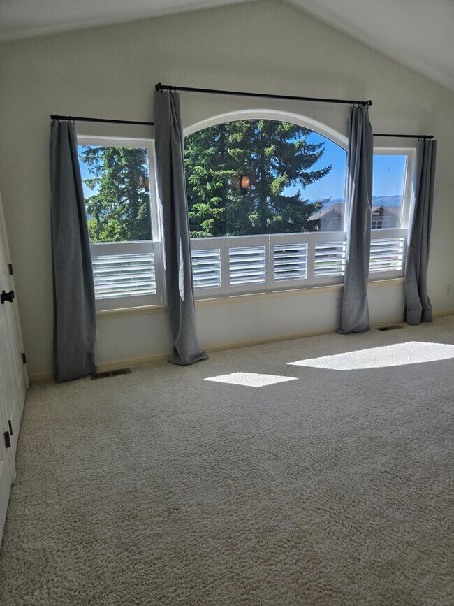 Building Photo - STATUS: PENDING APPLICATION-  | R17 | $ 2995