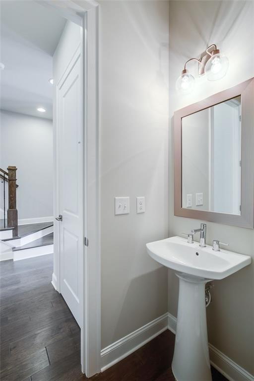 Building Photo - 4308 Parkside Pl