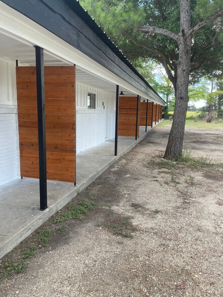 Primary Photo - 1210 FM 667