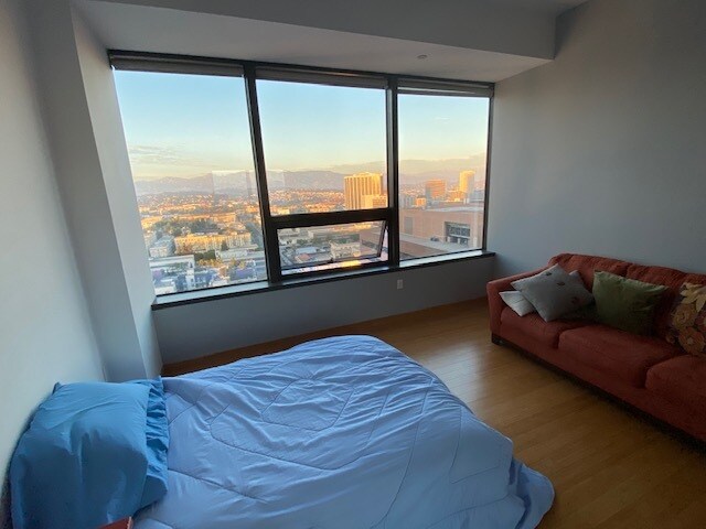 Building Photo - 1100 Wilshire Blvd