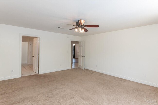 Building Photo - 1065 Freeboard Blvd