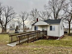 Building Photo - 2 Bedroom, 1 Bath Bungalow in Moraine