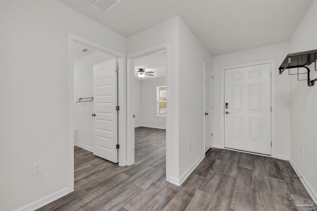 Building Photo - 5557 Galahad Trl