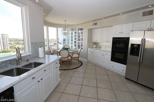 Building Photo - 4251 Gulf Shore Blvd N