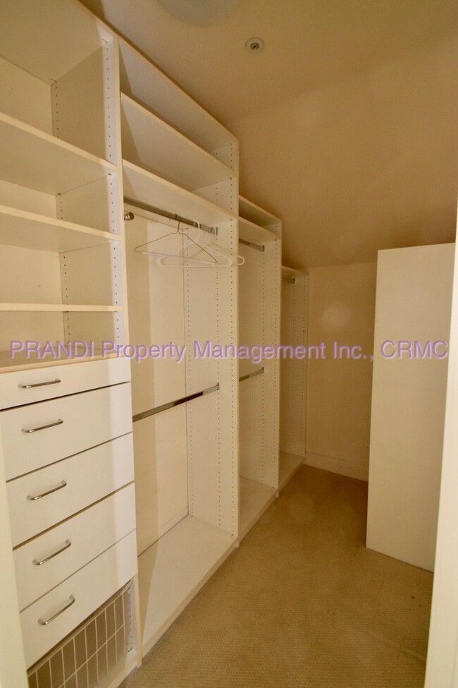 Building Photo - Coming Soon! 3 Bedroom Larkspur Townhouse.