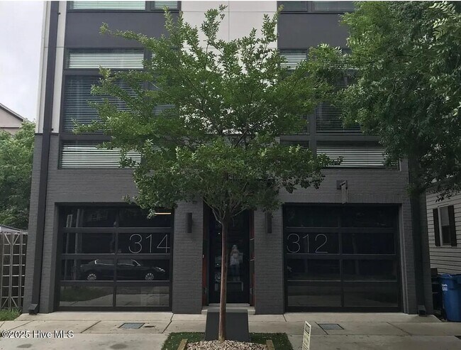 Building Photo - 312 Brunswick St
