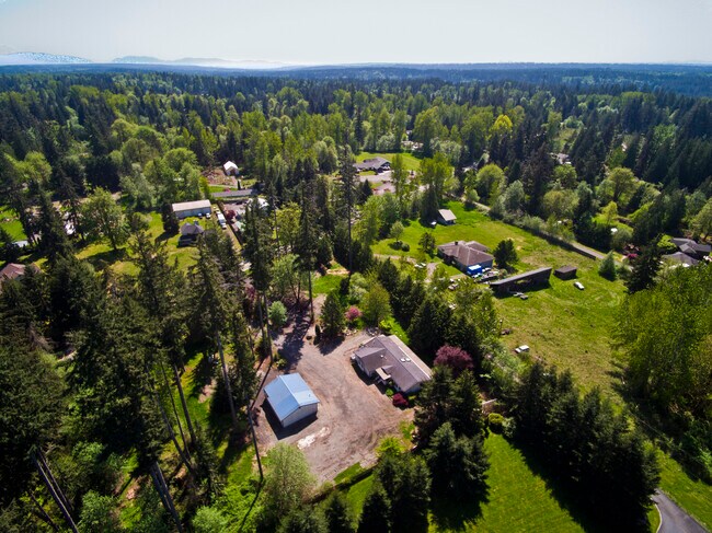 Building Photo - 13315 Lost Lake Rd