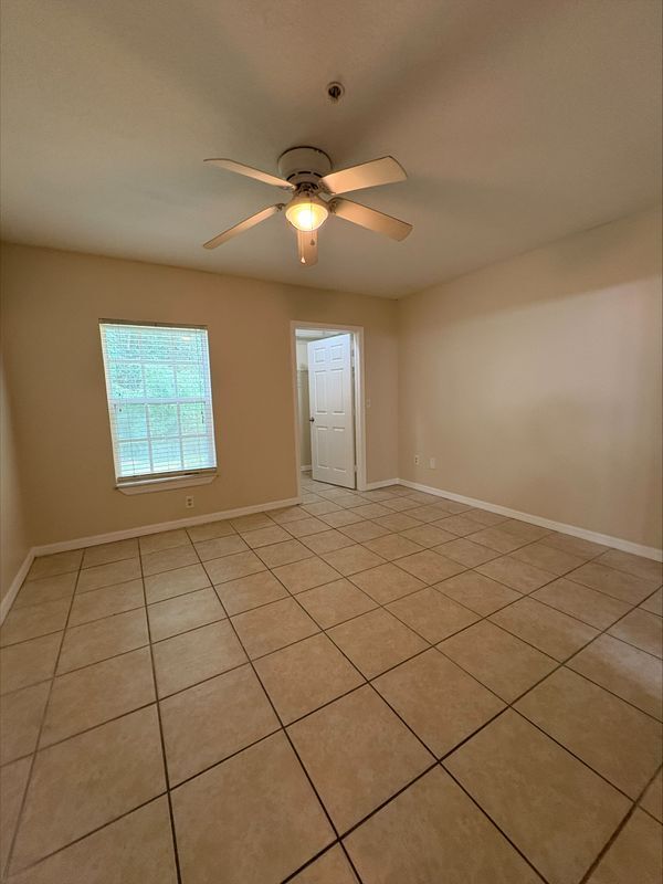 Building Photo - 738 Crest Pines Dr
