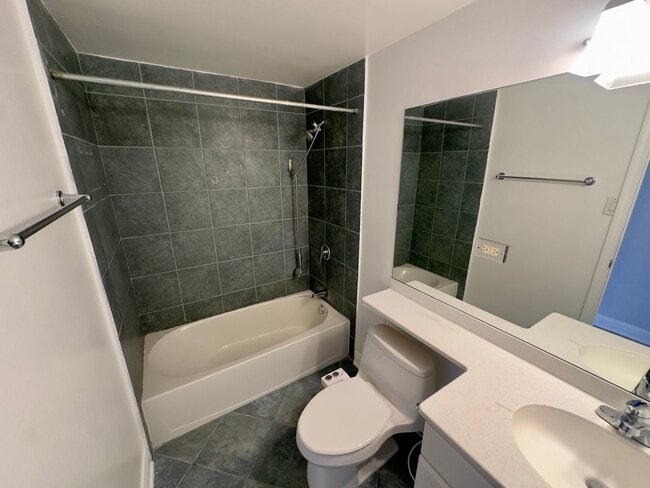 Building Photo - 4180 N Marine Dr