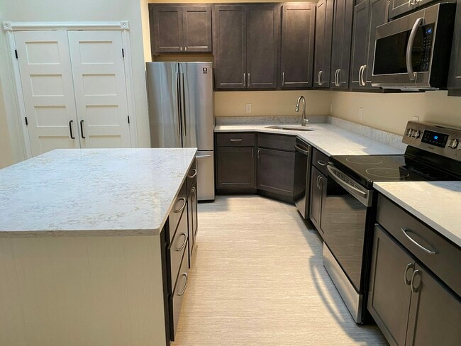 Building Photo - 408 S Superior St