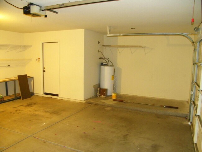 Building Photo - 10533 E Bella Vista Dr