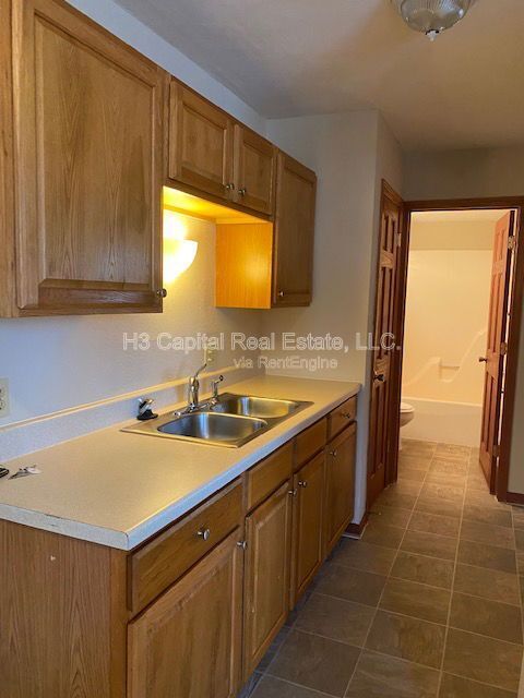 Building Photo - 1306 9th St