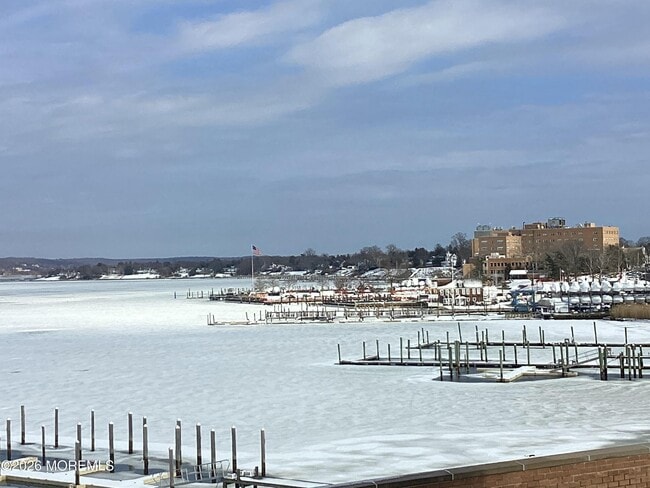 Building Photo - 28 Riverside Ave